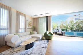 Luxury Modern 3BR Penthouse w Pool by HolyGuest